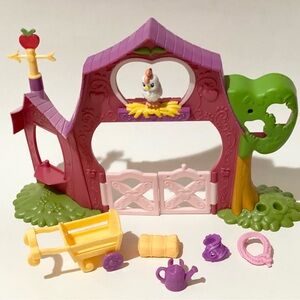 2010 My Little Pony FiM G4 Applejack's Sweet Apple Barn Toy Playset